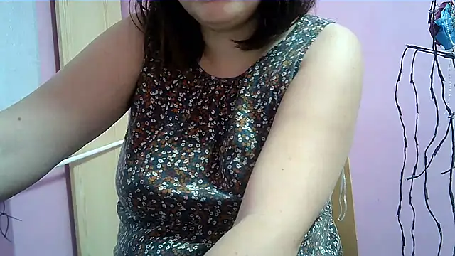 Snapshot of Lucinka1 chatting on February 2025 02:45:02 PM Lucinka1 online show from February 2025 02:45:02 PM