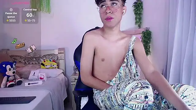 huge armound online show from September 2025 05:44:02 AM