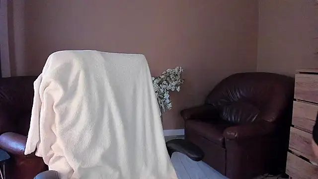 KaylaLaine online show from February 2026 07:37:02 AM