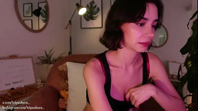 Snapshot of JulietteDee chatting on January 2025 09:06:01 PM JulietteDee online show from January 2025 09:06:01 PM