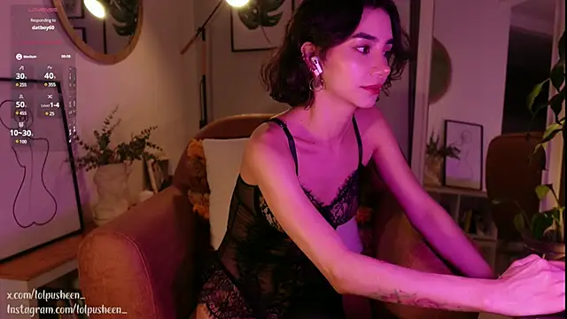 Snapshot of JulietteDee chatting on February 2025 12:36:02 AM JulietteDee online show from February 2025 12:36:02 AM