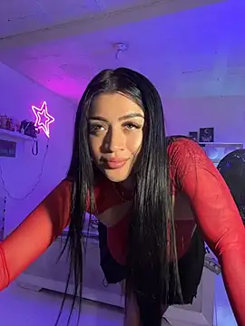 lucianaroy online show from May 2026 03:37:02 AM