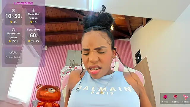 lia 16 online show from February 2025 06:33:02 PM