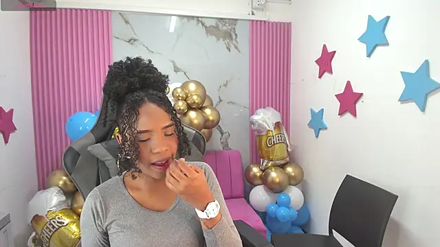 lia 16 online show from September 2025 10:49:01 AM