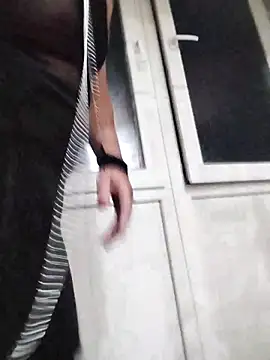 Snapshot of DjiniCD chatting on December 2024 08:26:02 PM DjiniCD online show from December 2024 08:26:02 PM