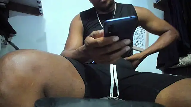 Snapshot of hugo3918_ chatting on May 2026 12:19:02 AM hugo3918 online show from May 2026 12:19:02 AM