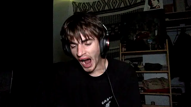 spicylaboi online show from April 2026 05:00:02 AM