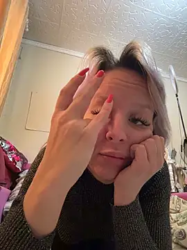 LikaCat online show from November 2025 03:09:02 AM