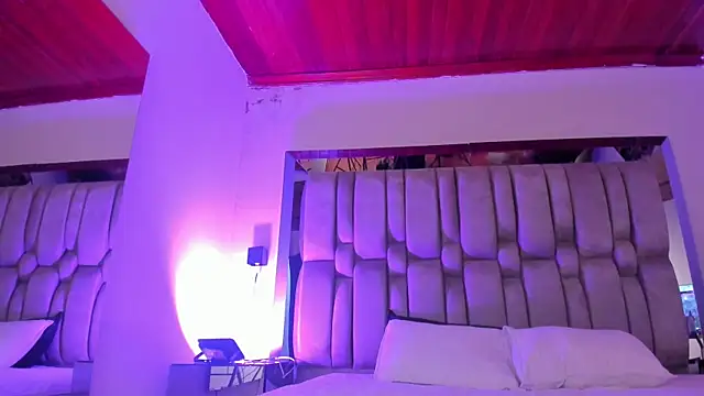 NikkySmiith online show from June 2026 11:55:02 AM