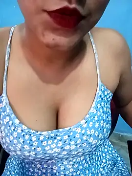 Snapshot of Gulabo-jaan chatting on June 2026 06:09:02 PM Gulabo-jaan online show from June 2026 06:09:02 PM