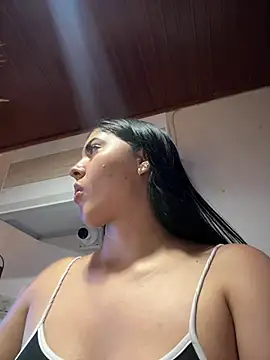 MarianaBenz online show from January 2026 12:04:02 AM