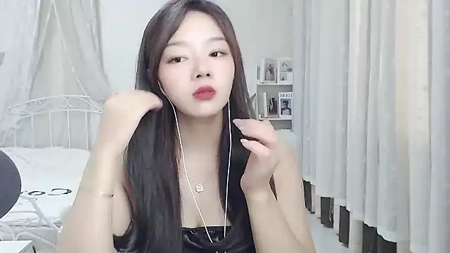 Snapshot of Jenny-Z chatting on July 2026 01:40:01 AM Jenny-Z online show from July 2026 01:40:01 AM