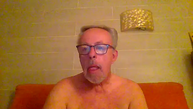 tuggy59 online show from May 2026 03:47:01 AM