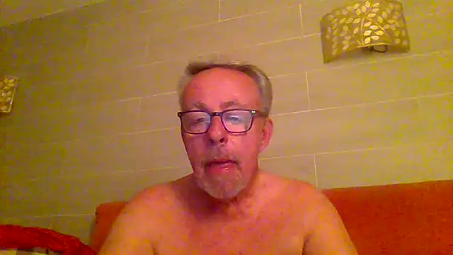 Snapshot of tuggy59 chatting on June 2026 03:49:01 AM tuggy59 online show from June 2026 03:49:01 AM