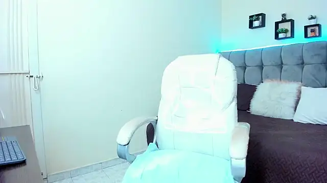 Alex cute77 online show from February 2025 03:18:01 PM