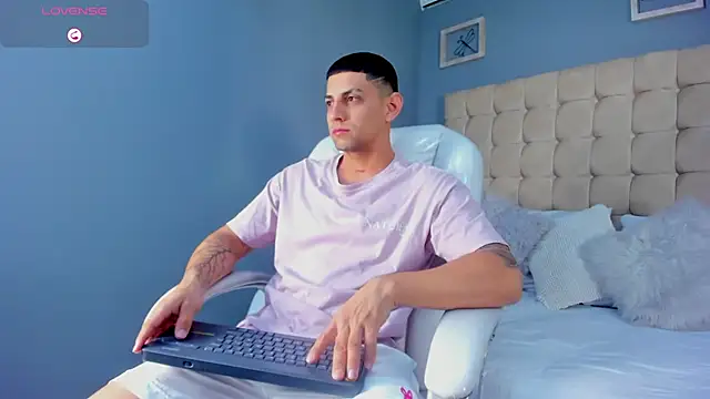 Alex cute77 online show from September 2025 11:54:01 AM