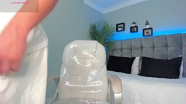 Alex cute77 online show from April 2026 12:10:01 PM