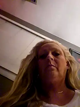 Southern Bella online show from September 2025 12:47:01 AM