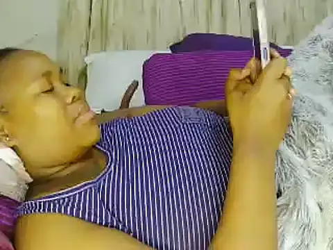 Snapshot of Real1SweetQueen chatting on May 2026 06:47:02 PM Real1SweetQueen online show from May 2026 06:47:02 PM