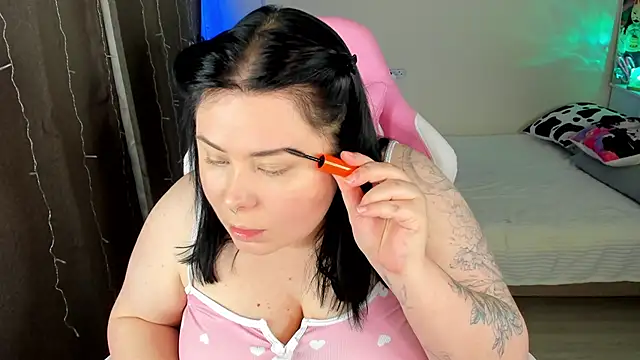 Akemi BBW online show from October 2025 02:40:02 PM