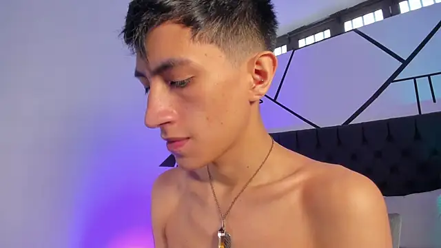 DereckCooperr online show from March 2025 09:32:02 PM