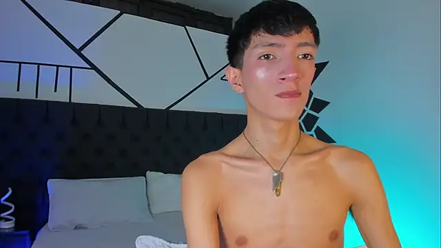 DereckCooperr online show from March 2025 01:02:02 AM