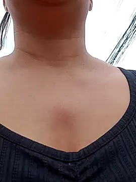 Snapshot of _Bella_Candy_ chatting on December 2024 03:37:01 PM Bella Candy online show from December 2024 03:37:01 PM