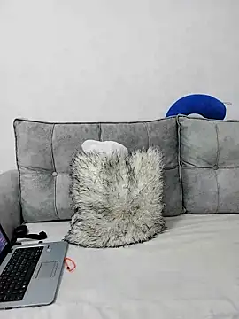 Snapshot of bebygirl143s chatting on March 2025 08:31:01 PM bebygirl143s online show from March 2025 08:31:01 PM