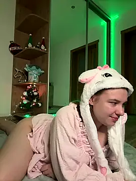 freiiaflower online show from December 2025 09:44:01 PM