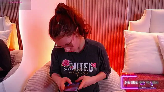 Katy Van online show from March 2026 08:57:01 PM