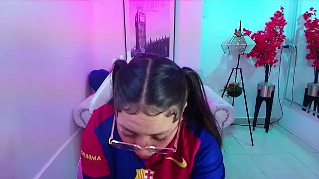 Isa reel online show from September 2025 12:37:02 PM