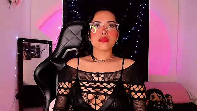 Snapshot of willow_poisson chatting on March 2025 06:26:02 PM willow poisson online show from March 2025 06:26:02 PM
