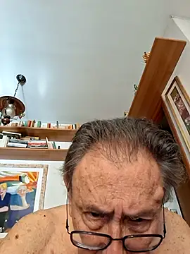 Snapshot of papillonhotofficial chatting on June 2026 04:20:01 PM papillonhotofficial online show from June 2026 04:20:01 PM