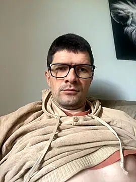 Juliano2289 online show from September 2025 04:00:01 PM