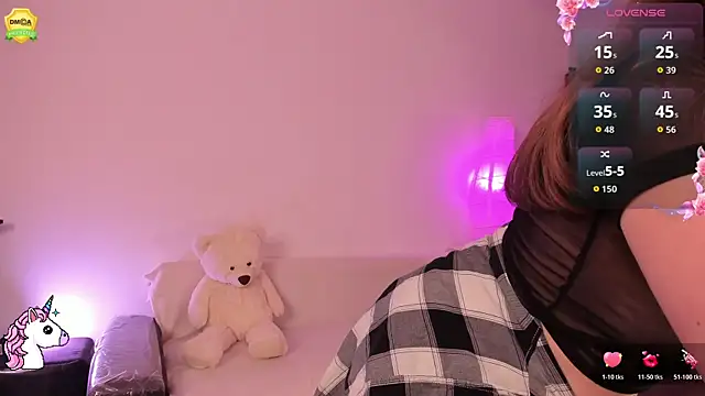 Snapshot of EvaUniporn chatting on November 2025 03:15:02 PM EvaUniporn online show from November 2025 03:15:02 PM