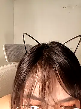 Snapshot of Chall_mee chatting on March 2026 04:07:01 PM Chall mee online show from March 2026 04:07:01 PM
