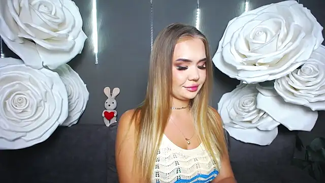 Snapshot of StacyYellig chatting on July 2026 08:59:01 PM StacyYellig online show from July 2026 08:59:01 PM