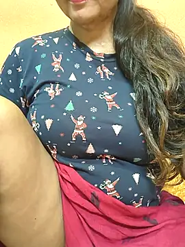 Snapshot of CUTE_SOPHIA- chatting on April 2026 01:56:02 AM CUTE SOPHIA- online show from April 2026 01:56:02 AM