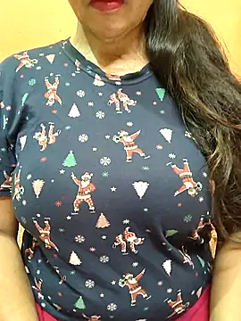 Snapshot of CUTE_SOPHIA- chatting on May 2026 01:24:01 AM CUTE SOPHIA- online show from May 2026 01:24:01 AM