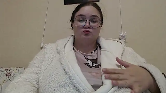 Snapshot of _mika_in_passion chatting on September 2025 07:30:01 PM  mika in passion online show from September 2025 07:30:01 PM