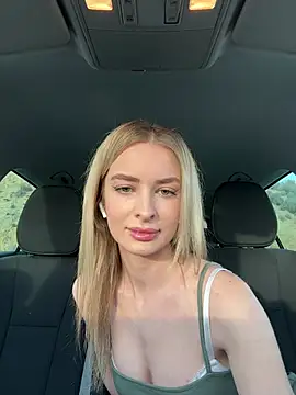 Snapshot of EvieEvans chatting on January 2025 04:30:02 PM EvieEvans online show from January 2025 04:30:02 PM