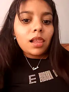 Snapshot of stefanie010 chatting on January 2025 06:27:02 PM stefanie010 online show from January 2025 06:27:02 PM