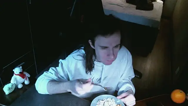 izilizi 23 online show from December 2024 12:22:01 PM