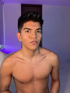 santiago 01 online show from January 2025 10:52:01 PM