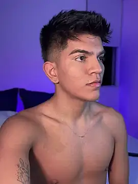 santiago 01 online show from January 2025 03:32:02 AM