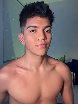 santiago 01 online show from February 2025 01:19:01 AM