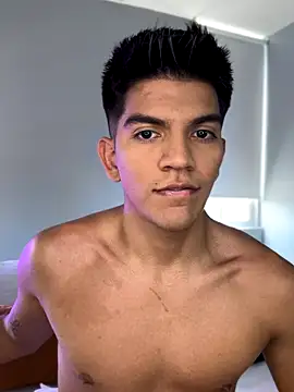 santiago 01 online show from September 2025 07:39:01 PM