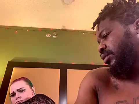 Snapshot of Ndnluv21 chatting on September 2025 07:51:02 PM Ndnluv21 online show from September 2025 07:51:02 PM