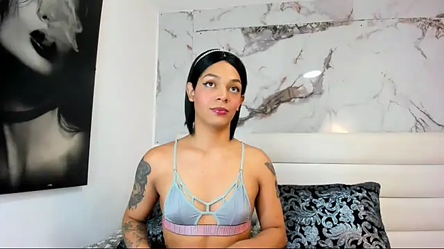 Snapshot of emily_lady20 chatting on June 2026 04:04:02 AM emily lady20 online show from June 2026 04:04:02 AM