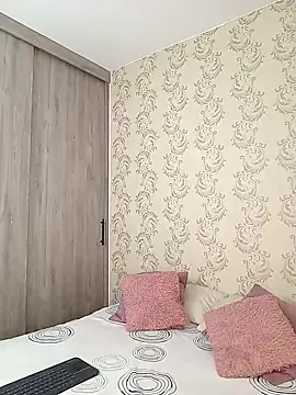 Snapshot of Bella_Fior chatting on January 2026 11:25:01 PM Bella Fior online show from January 2026 11:25:01 PM